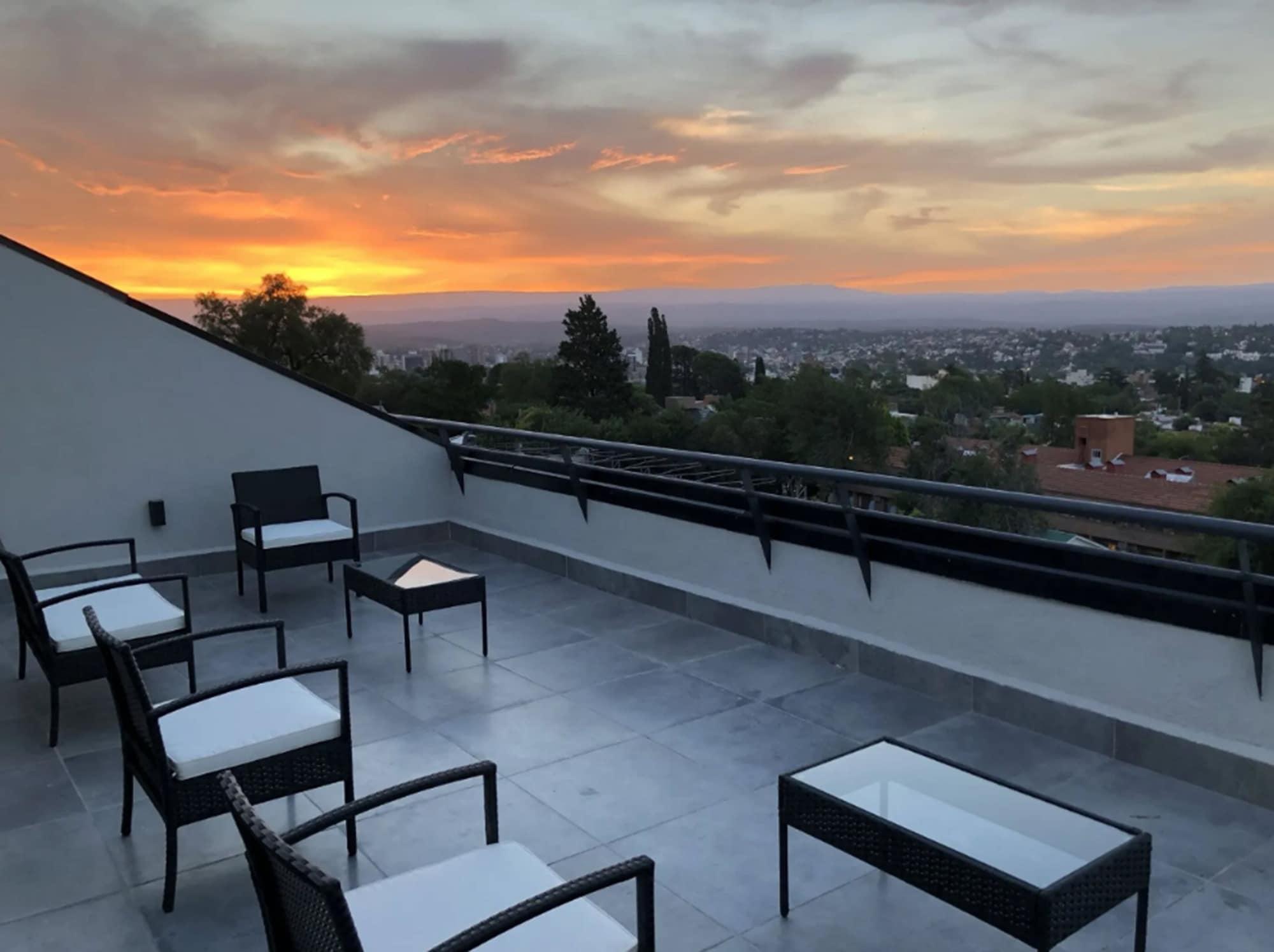 Pinares Panorama Suites, Spa & Convention Center Villa Carlos Paz Dış mekan fotoğraf